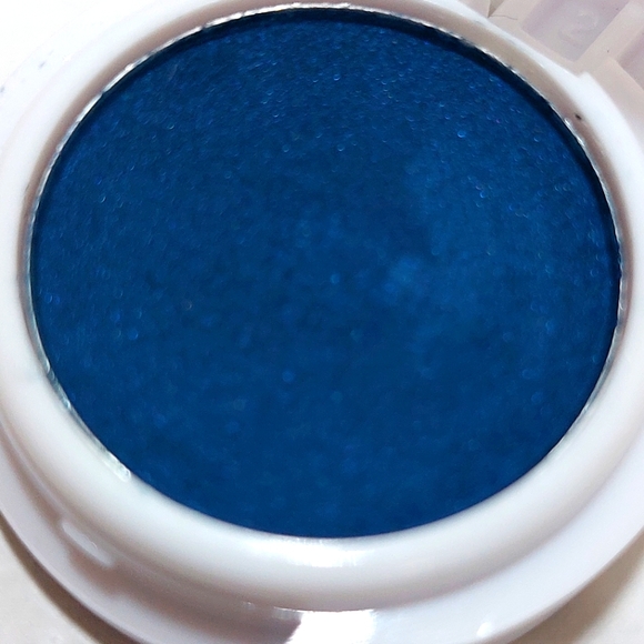 💙 Estate Cosmetics NIB "Deeper" Royal Blue Eye Shadow - Cruelty-Free & Parabens - Picture 8 of 8